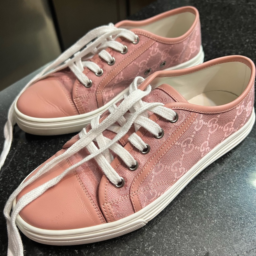 Gucci Women Sneakers